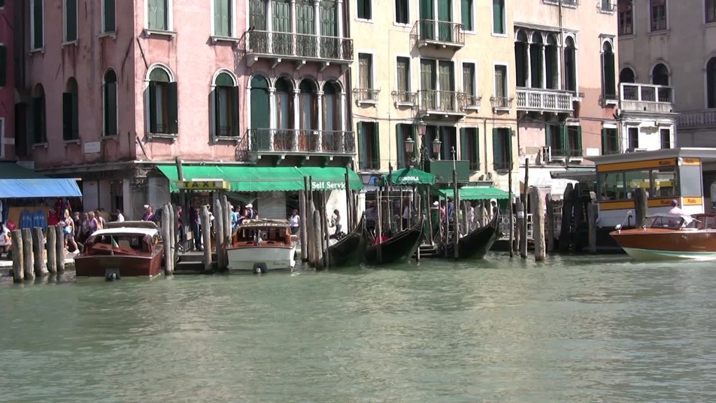 Blick auf einen Kanal mit GondelVenedig