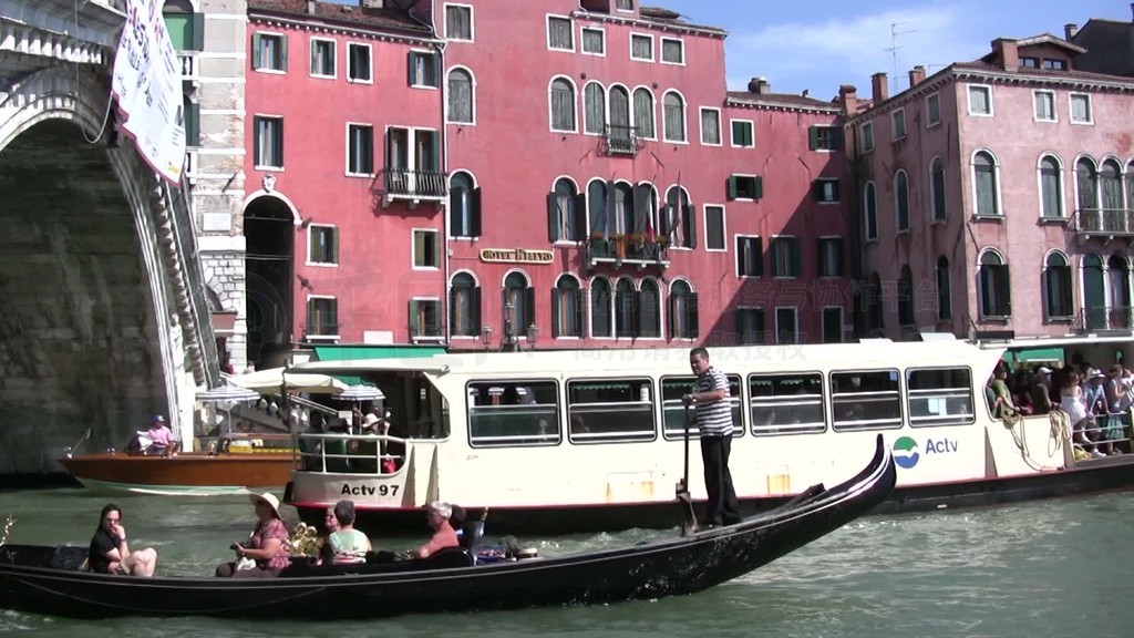 Blick in Venedig mit BootsverkehrеKanSle