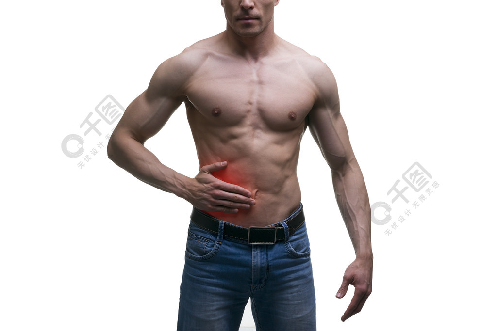 发作的阑尾炎，在右侧的肌肉发达的男性身体，白色背景上分离的痛苦