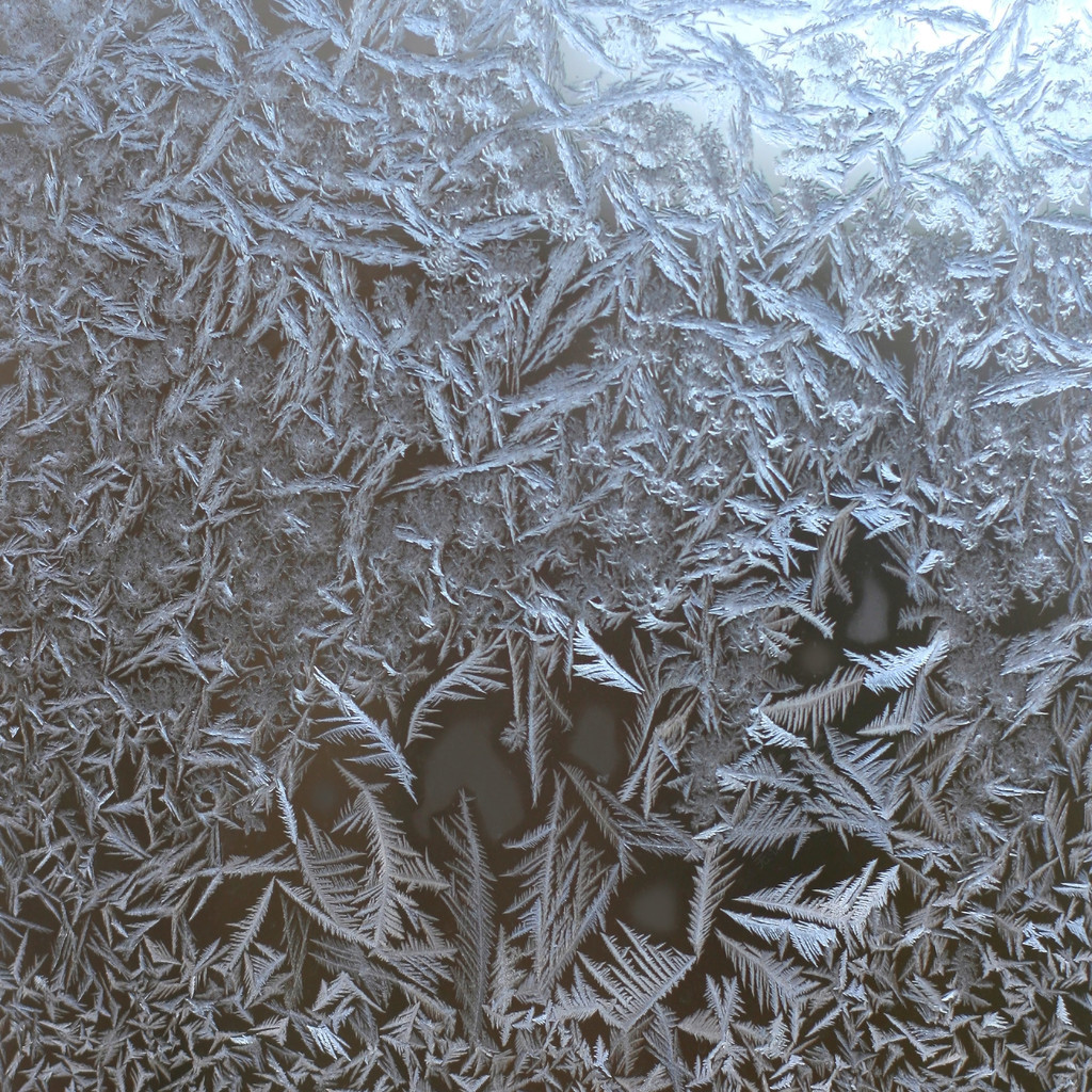 冬天的窗户霜花图片