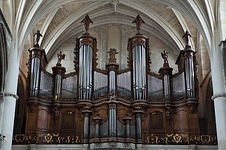 <i>波</i>尔多大教堂管风琴