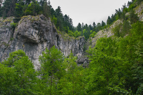 美丽的山峡谷。自然之美.