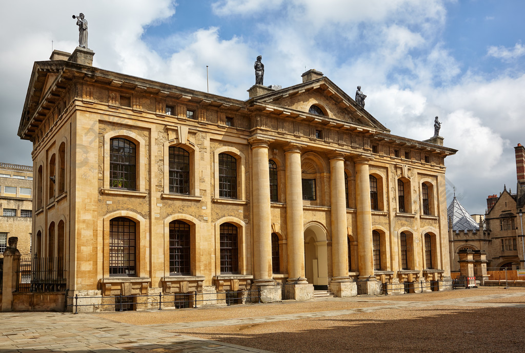 克拉伦登建筑是牛津大学18世纪的新古典主义建筑牛津英国