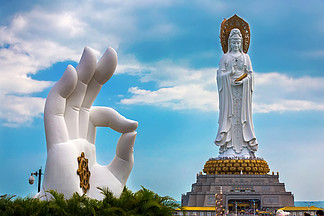 白观音雕像在南山佛教文化园.