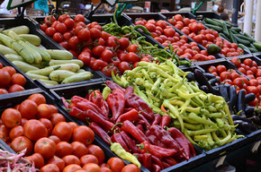 在农民市场新鲜和有机蔬菜