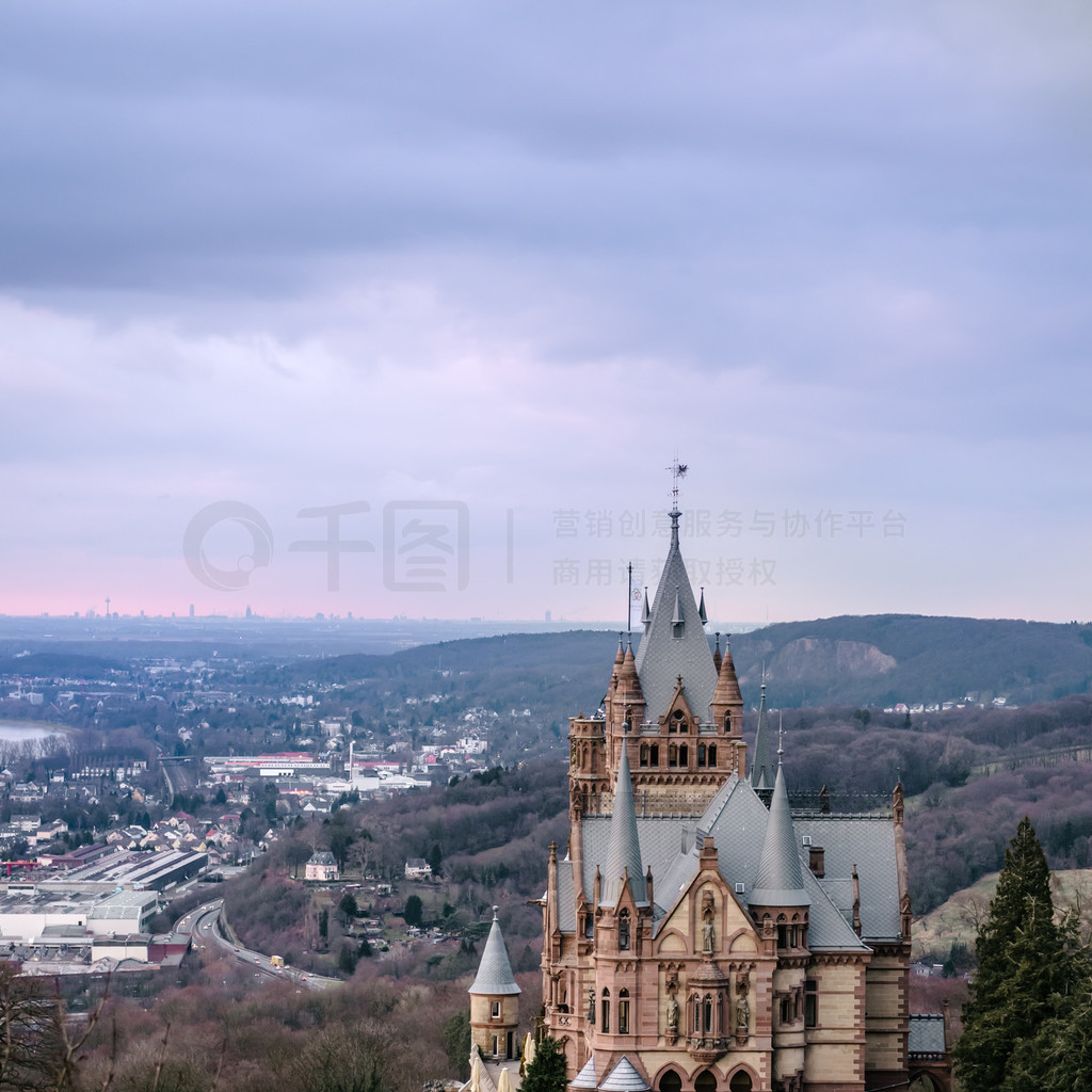 Drachenschloss ǱĻƻ