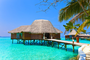 在海洋，水上 villa.maldives 岛.