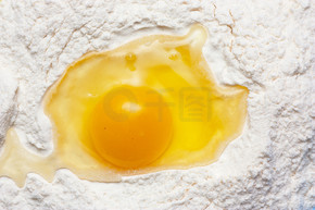 鸡蛋和面粉
