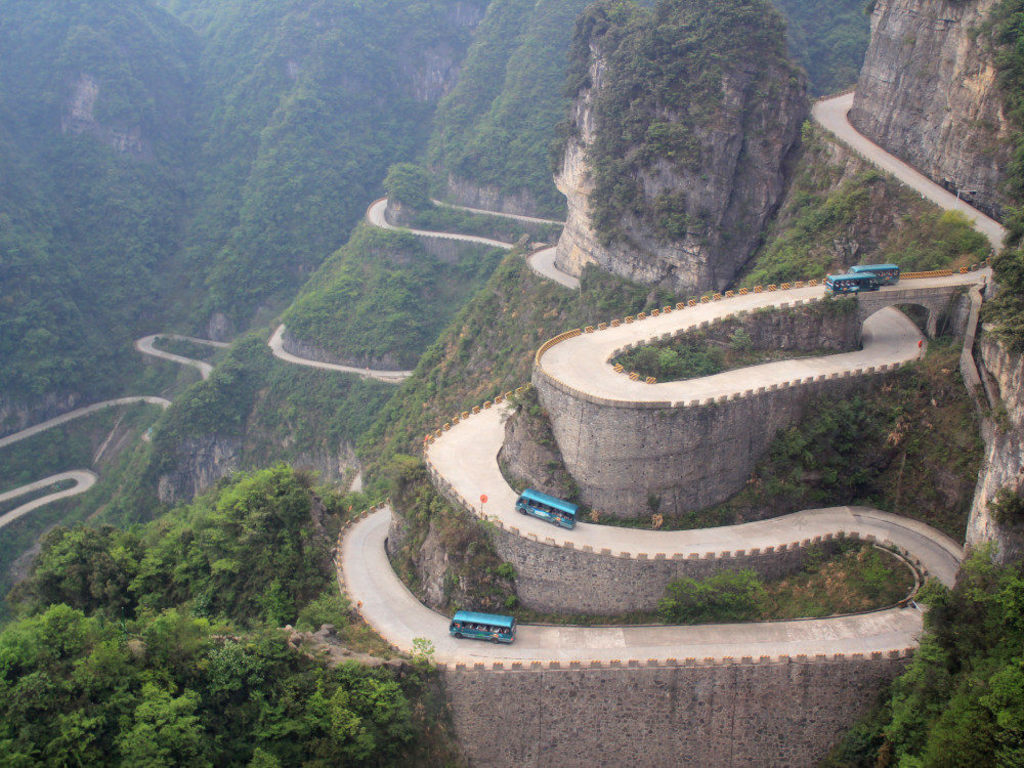 天門山的路